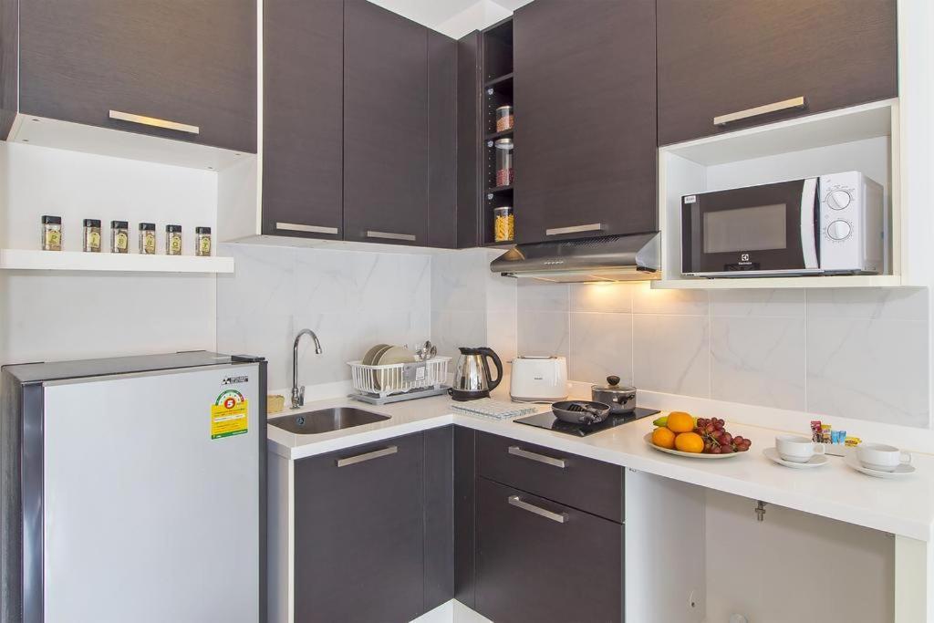 Chic Condo By Resava Karon Exterior foto
